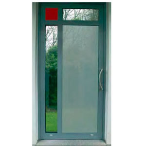 Porte en aluminium avec tirant en inox